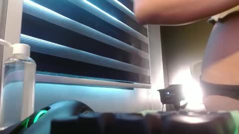 yourfantasyyy_ online show from 02.15.26