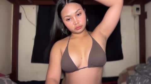 yourfantasyyy_ online show from 04.15.26