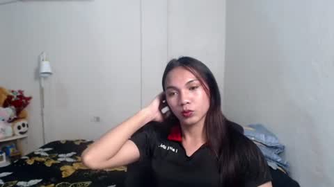 Snapshot of yourfav_jasmin chatting on 07.04.26 NEW HUGECOCK online show from 07.04.26