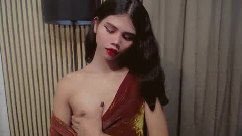 Vivian online show from 11.18.25