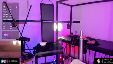 Snapshot of yourgirlia_ chatting on 01.05.25 Call me Lia online show from 01.05.25