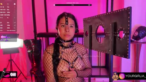 Snapshot of yourgirlia_ chatting on 11.23.25 Call me Lia online show from 11.23.25