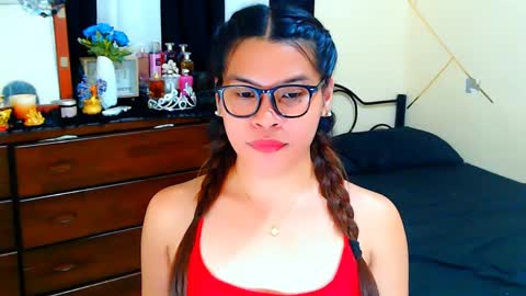 Snapshot of yourgoddesscruella chatting on 03.24.26 yourgoddesscruella online show from 03.24.26