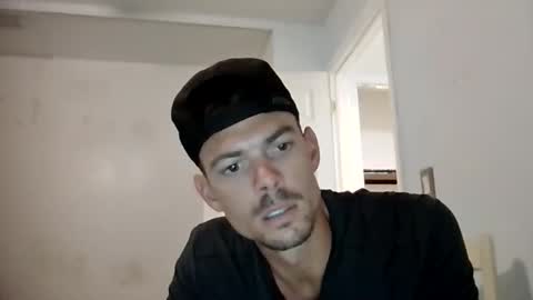 Snapshot of yourguy2273 chatting on 11.26.25 Yourguy2273 online show from 11.26.25