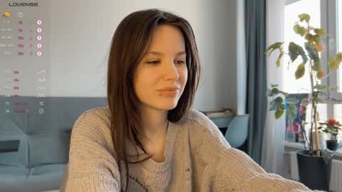 Snapshot of yourher0in chatting on 12.20.24 Aida online show from 12.20.24