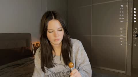 Snapshot of yourher0in chatting on 01.25.25 Aida online show from 01.25.25