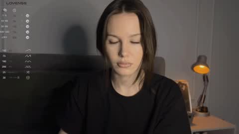 Snapshot of yourher0in chatting on 02.16.25 Aida online show from 02.16.25