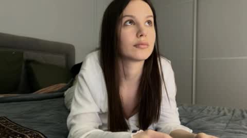 Snapshot of yourher0in chatting on 02.24.25 Aida online show from 02.24.25