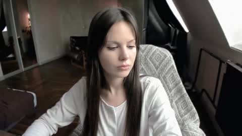 Snapshot of yourher0in chatting on 09.21.25 Aida online show from 09.21.25