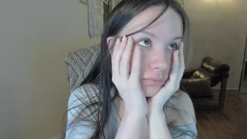 Snapshot of yourher0in chatting on 01.13.26 Aida online show from 01.13.26