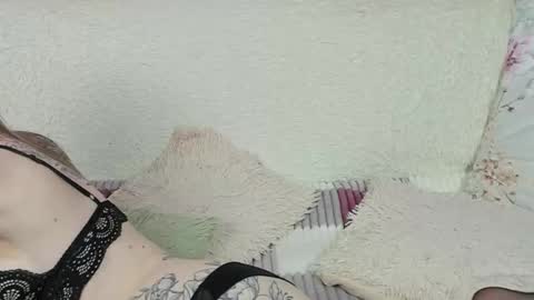 yourkriss_new1 online show from 11.02.25