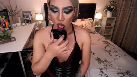 --               online show from 12.14.25