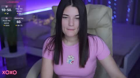 L O L A online show from 11.15.25