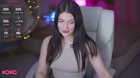 L O L A online show from 04.13.26