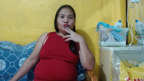 Snapshot of yourlove_regine chatting on 01.09.25 Regine online show from 01.09.25