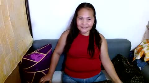 Snapshot of yourlove_regine chatting on 03.08.25 Regine online show from 03.08.25