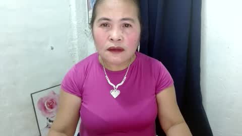 Snapshot of yourlove_regine chatting on 09.26.25 Regine online show from 09.26.25