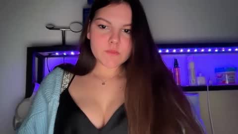 yourmila1 online show from 03.06.26