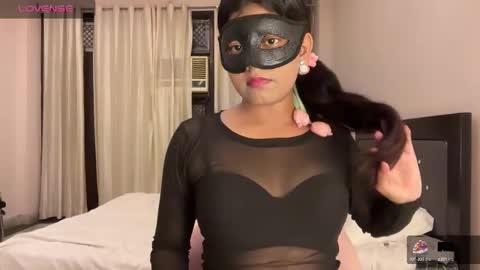 YourNewKink online show from 10.04.25