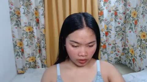 Snapshot of yourpinay_belle chatting on 04.11.26 Belle online show from 04.11.26