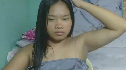 Snapshot of yourpinay_belle chatting on 05.10.26 Belle online show from 05.10.26