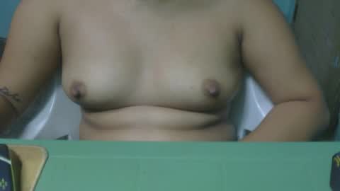Snapshot of yourpinay_belle chatting on 05.25.26 Belle online show from 05.25.26
