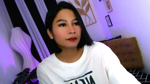 Snapshot of yourprettybella_ts chatting on 05.22.26 yourprettybella_ts online show from 05.22.26