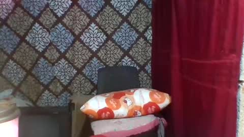 im MAY online show from 01.04.25