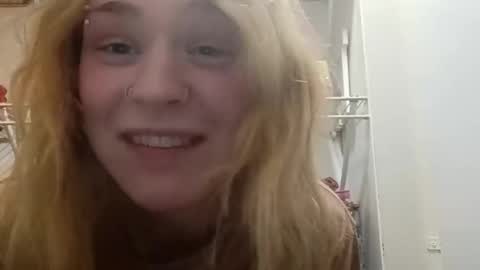 Troubledollxx online show from 06.03.26