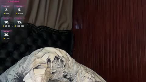 Snow Galvez online show from 11.06.25