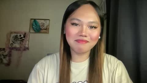 Snapshot of yourspecialgirl_rhea chatting on 02.14.26 yourspecialgirl_rhea online show from 02.14.26