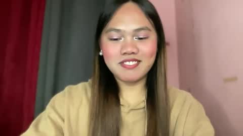 Snapshot of yourspecialgirl_rhea chatting on 02.19.26 yourspecialgirl_rhea online show from 02.19.26