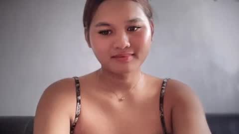 Snapshot of yoursweetgirl_zia chatting on 05.13.26 yoursweetgirl_zia online show from 05.13.26