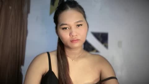 Snapshot of yoursweetgirl_zia chatting on 05.16.26 yoursweetgirl_zia online show from 05.16.26
