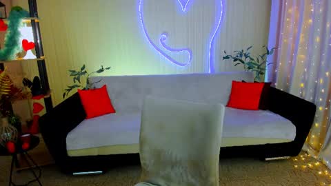 Snapshot of youruniverser chatting on 07.14.26 Alice online show from 07.14.26