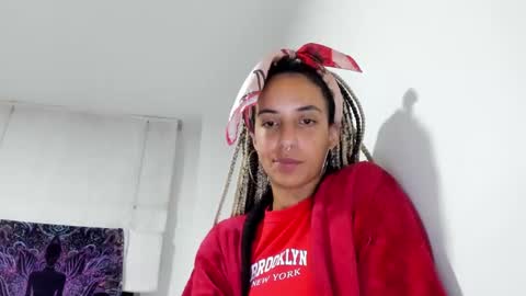 Snapshot of youwishtobeme chatting on 01.30.25 elizabeth ju online show from 01.30.25