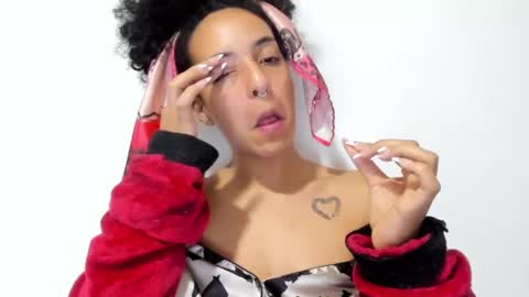 Snapshot of youwishtobeme chatting on 03.08.25 elizabeth ju online show from 03.08.25