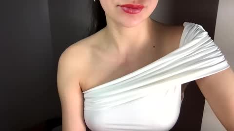 yovaline online show from 11.18.25