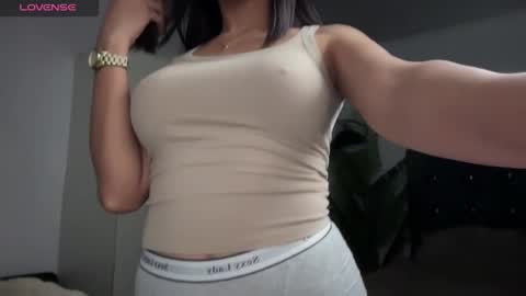 YowgineTheGreat online show from 12.08.24