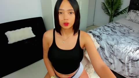 YowgineTheGreat online show from 01.25.25