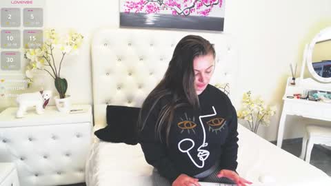 Snapshot of ysabell01 chatting on 12.07.24 Ysabel online show from 12.07.24