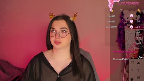 Snapshot of ysabell_viveris chatting on 12.18.24 Ysabell online show from 12.18.24