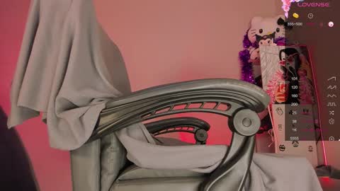 Snapshot of ysabell_viveris chatting on 02.20.25 Ysabell online show from 02.20.25