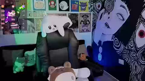 Snapshot of yuhwa chatting on 09.15.25 rawr Anne Independent model online show from 09.15.25