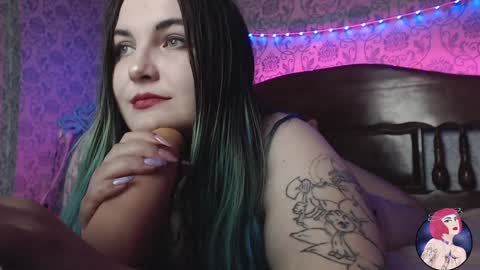 Snapshot of yuki_yumiya chatting on 12.11.24 Annie online show from 12.11.24