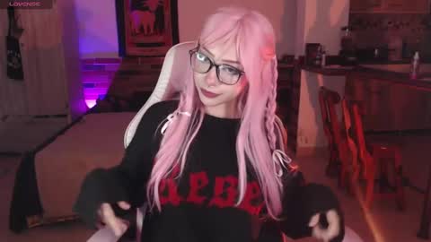 Snapshot of yukko_ chatting on 01.08.25 YUKO online show from 01.08.25