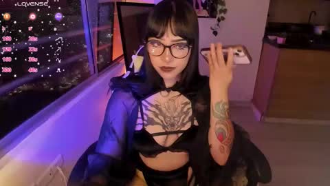 Snapshot of yukko_ chatting on 10.01.25 YUKO online show from 10.01.25