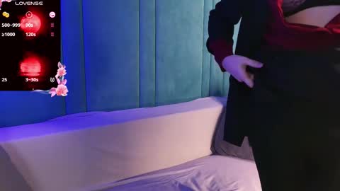 Snapshot of yukodiva chatting on 10.14.25 Yuko online show from 10.14.25