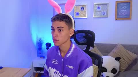 yulian_vasquez online show from 12.18.25