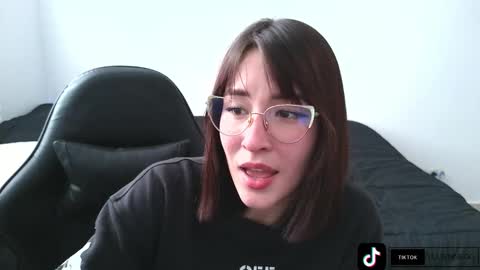 Yulienne online show from 10.06.25